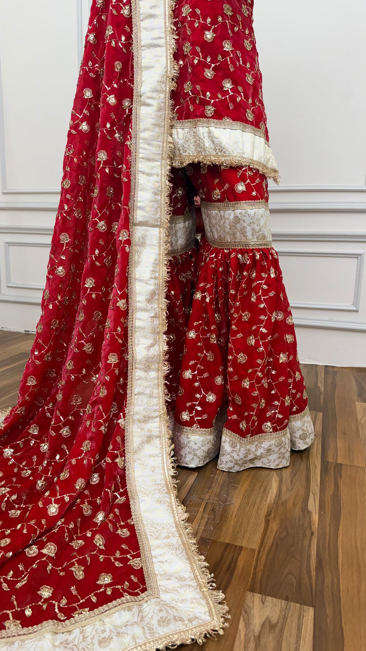 BLOOD RED RAMPURI GHARARA