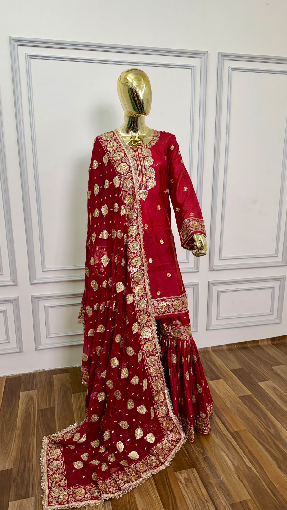 BRIGHT MAROON MEENEDAR BOOTA GHARARA