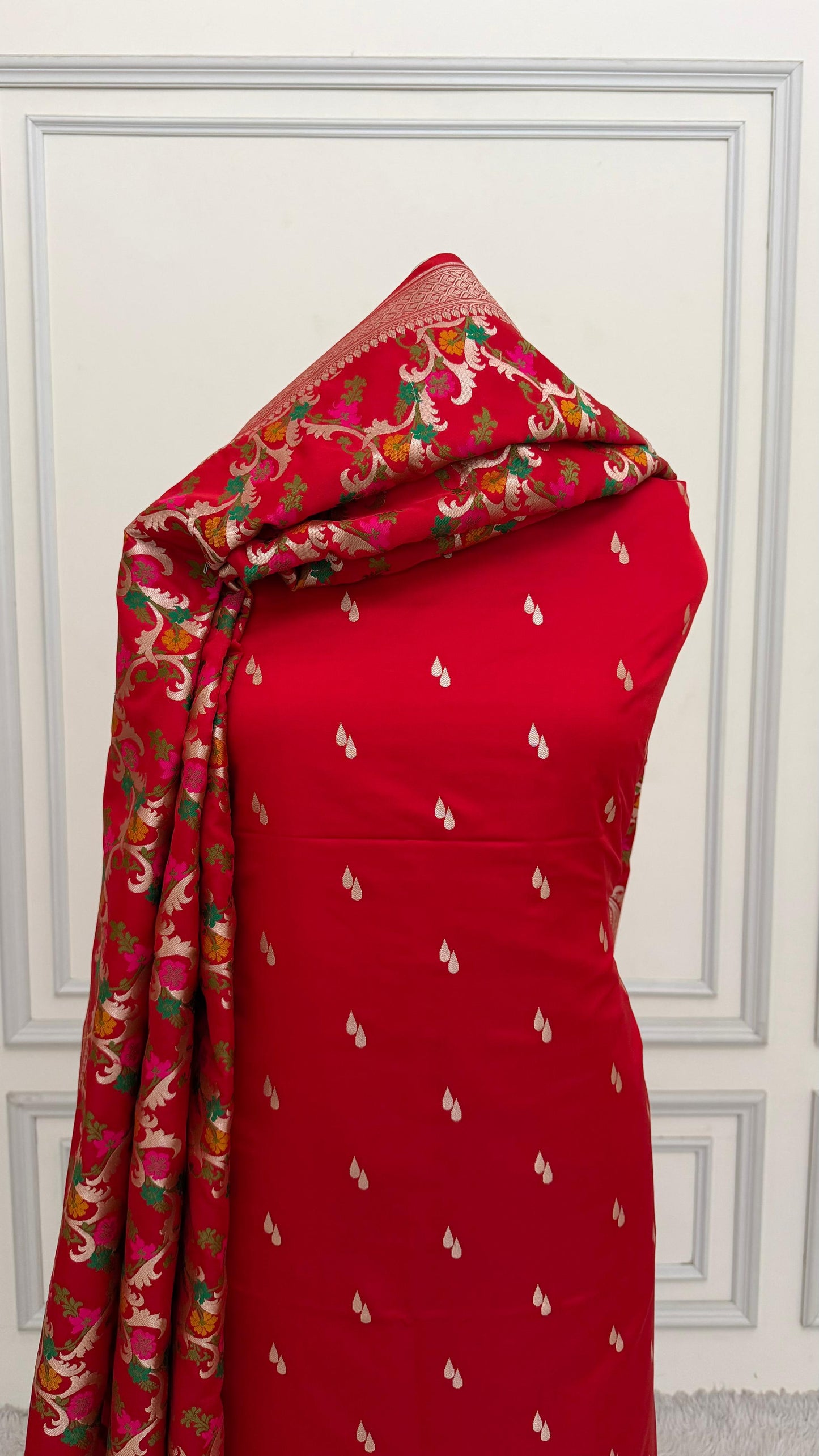 RED COLOR MEENEDAR 3 PIECE SUIT