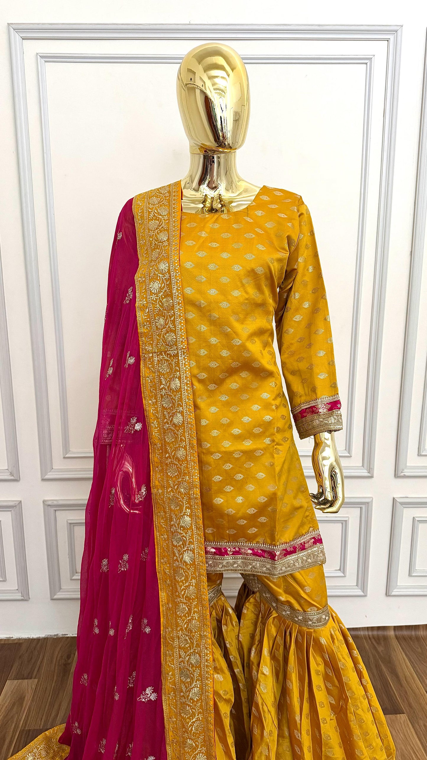 TUSCANY COLOR BOOTI MOTIF CONTRAST GHARARA