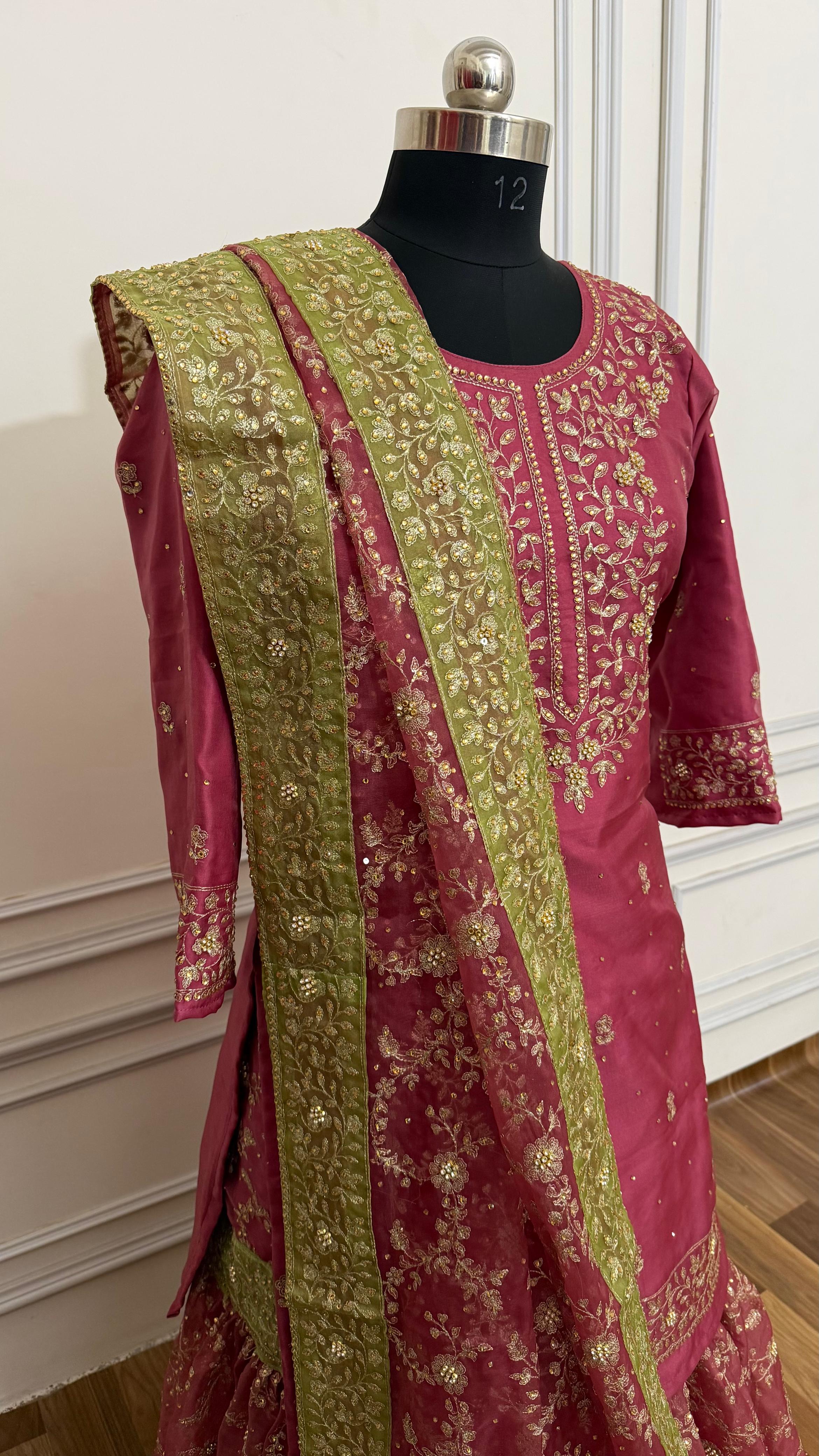 DARK ORCHID PISTA COLOR GHARARA