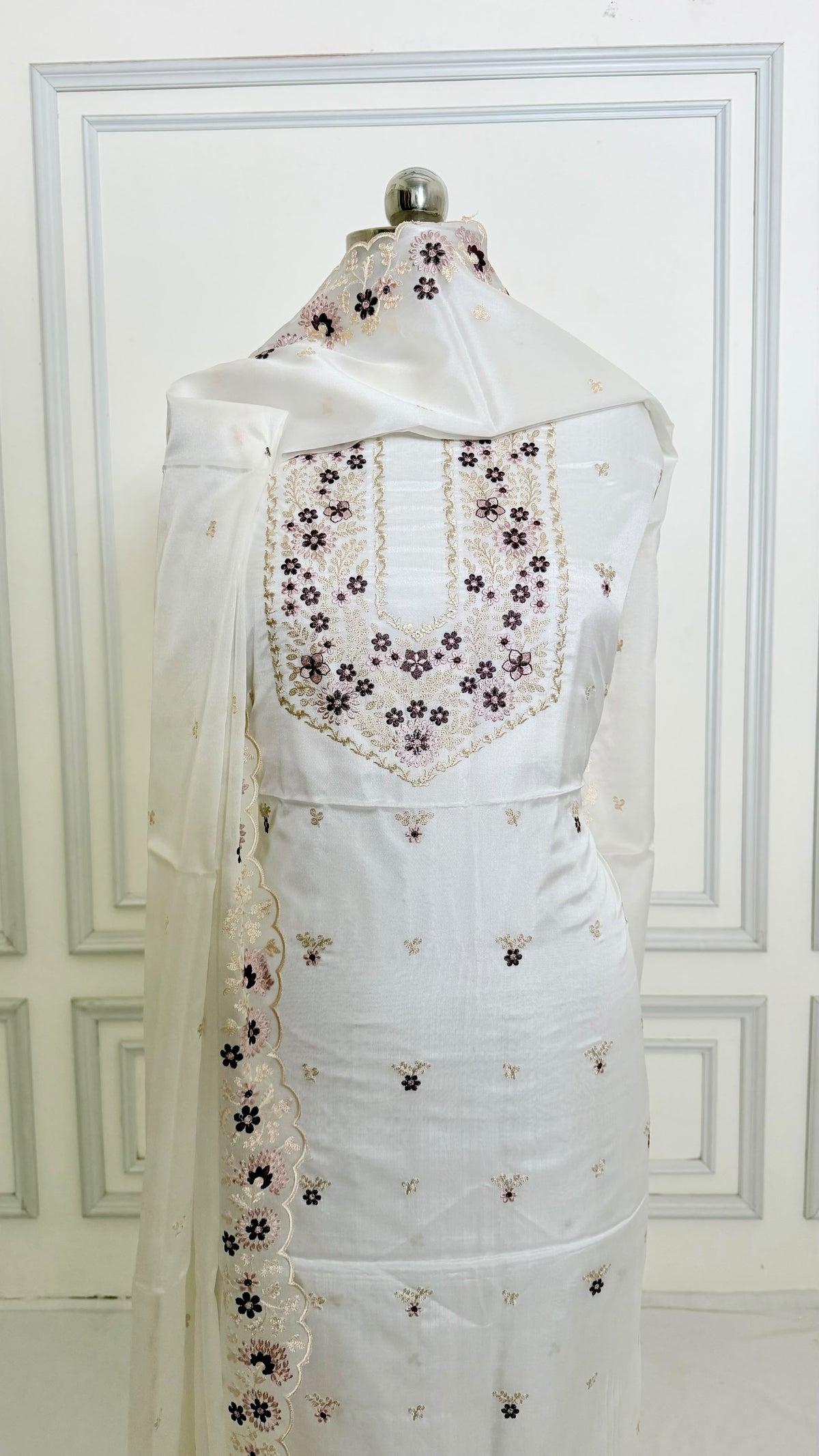 White resham embroidery suit with pure dupatta