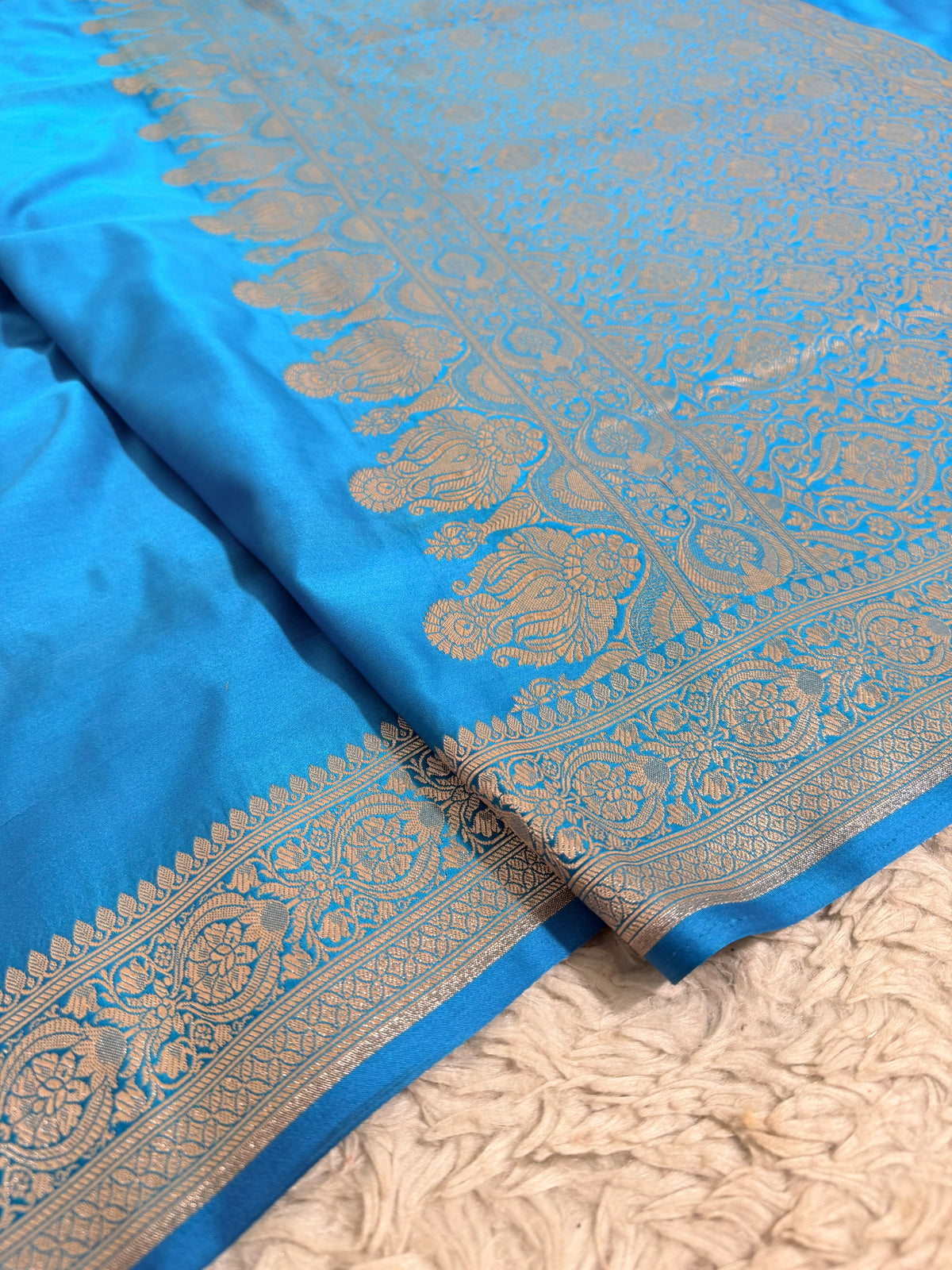 AZURE BLUE COLOR UNADORN SAREE