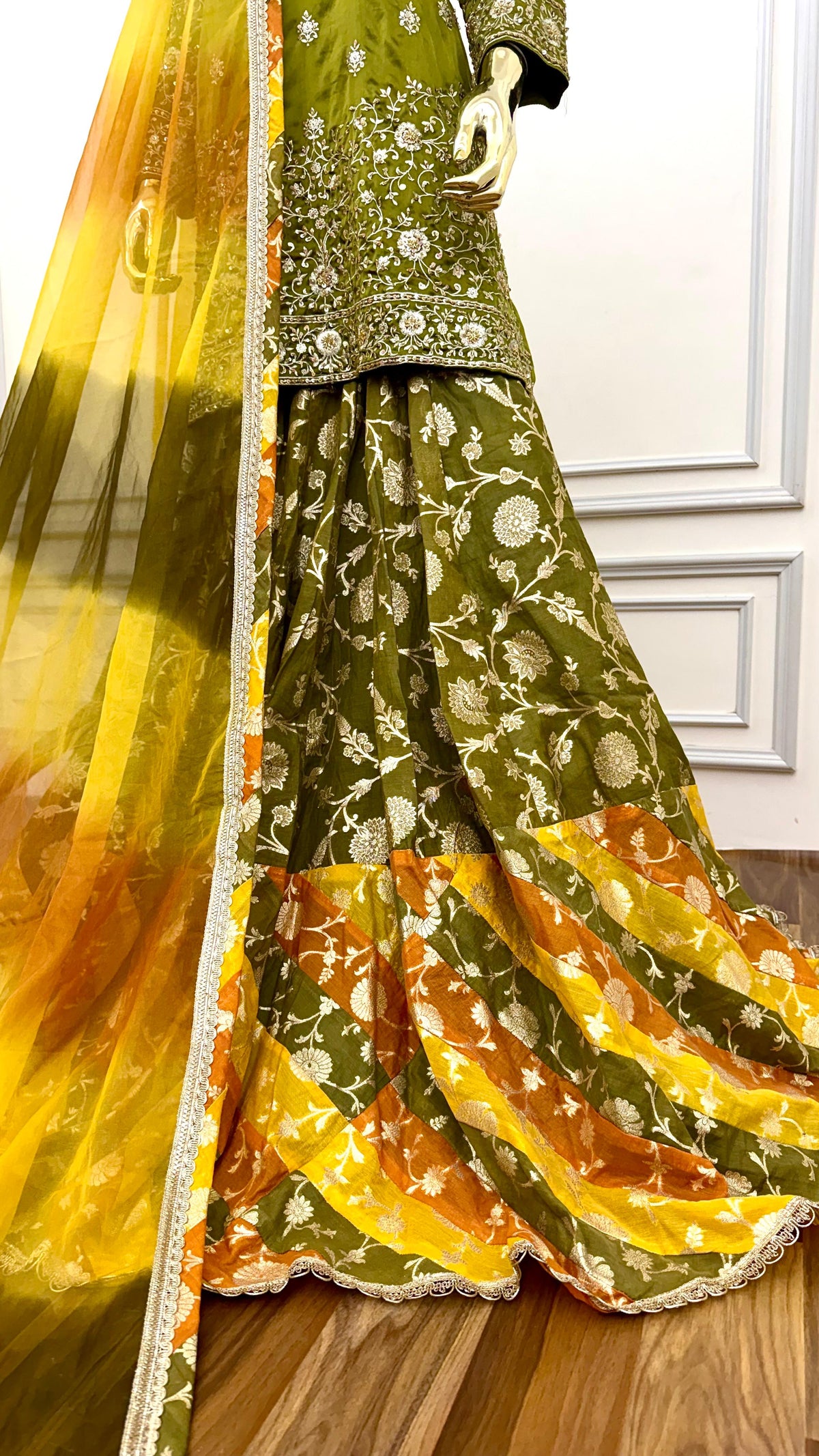CHATAPATI FARSHI LAHENGA