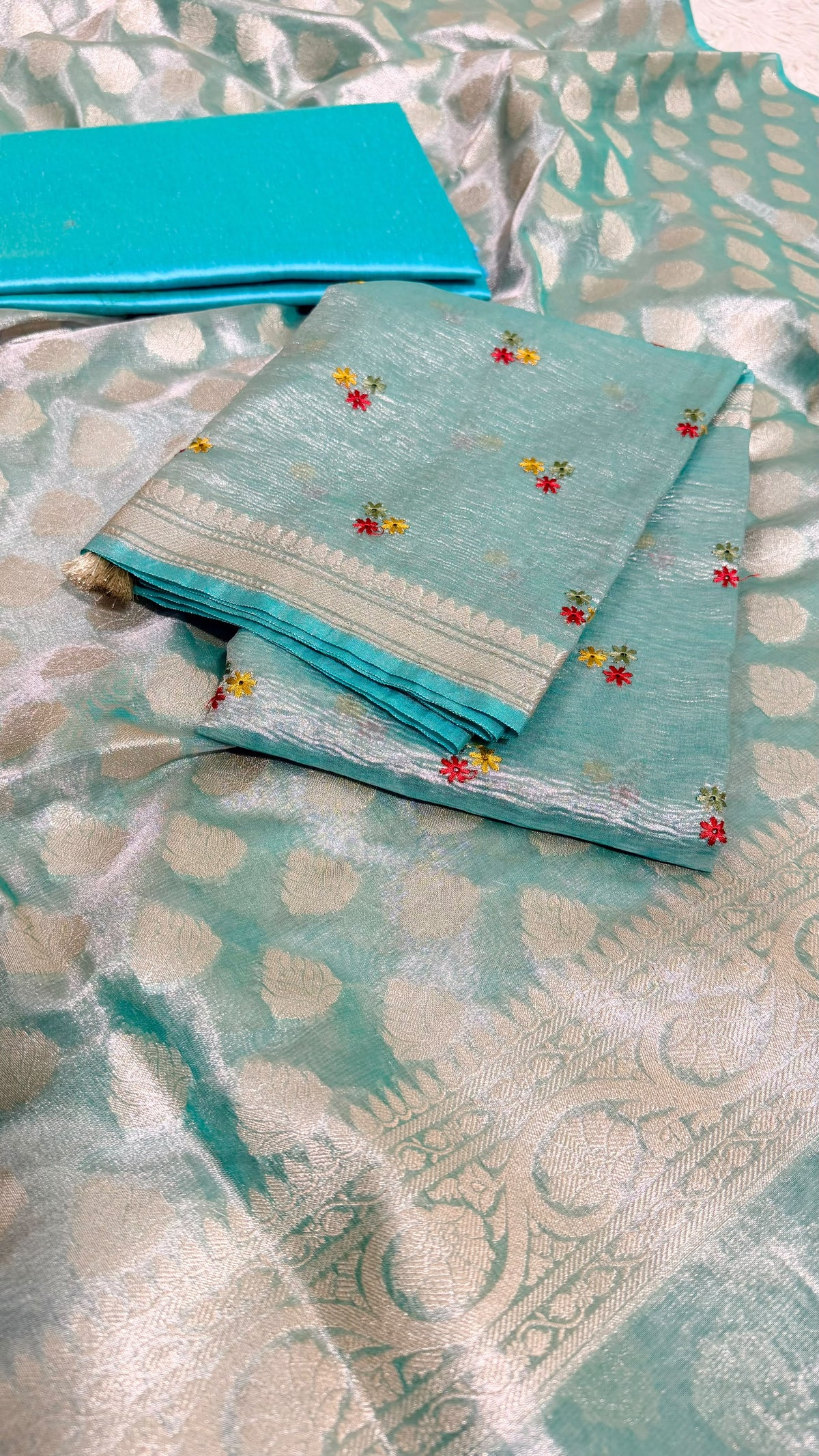 TISSUE MOTIF EMBROIDERY SUIT