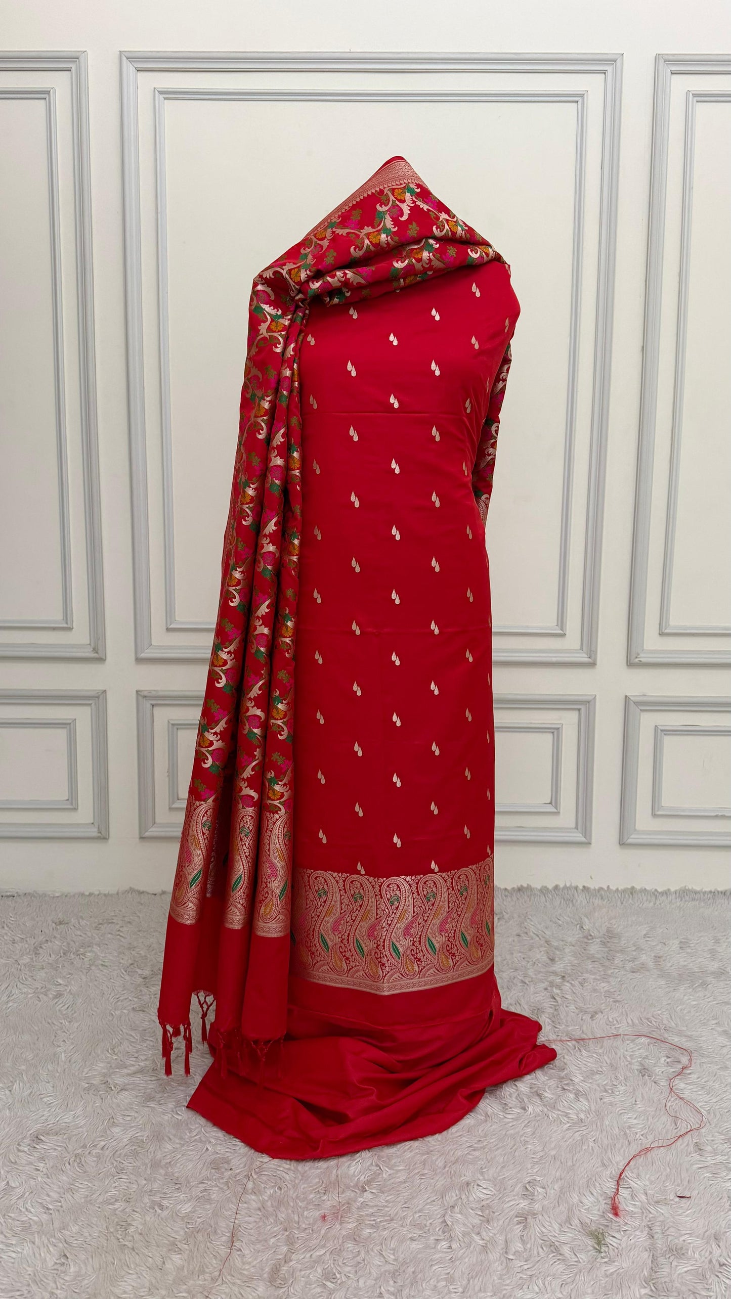 RED COLOR MEENEDAR 3 PIECE SUIT