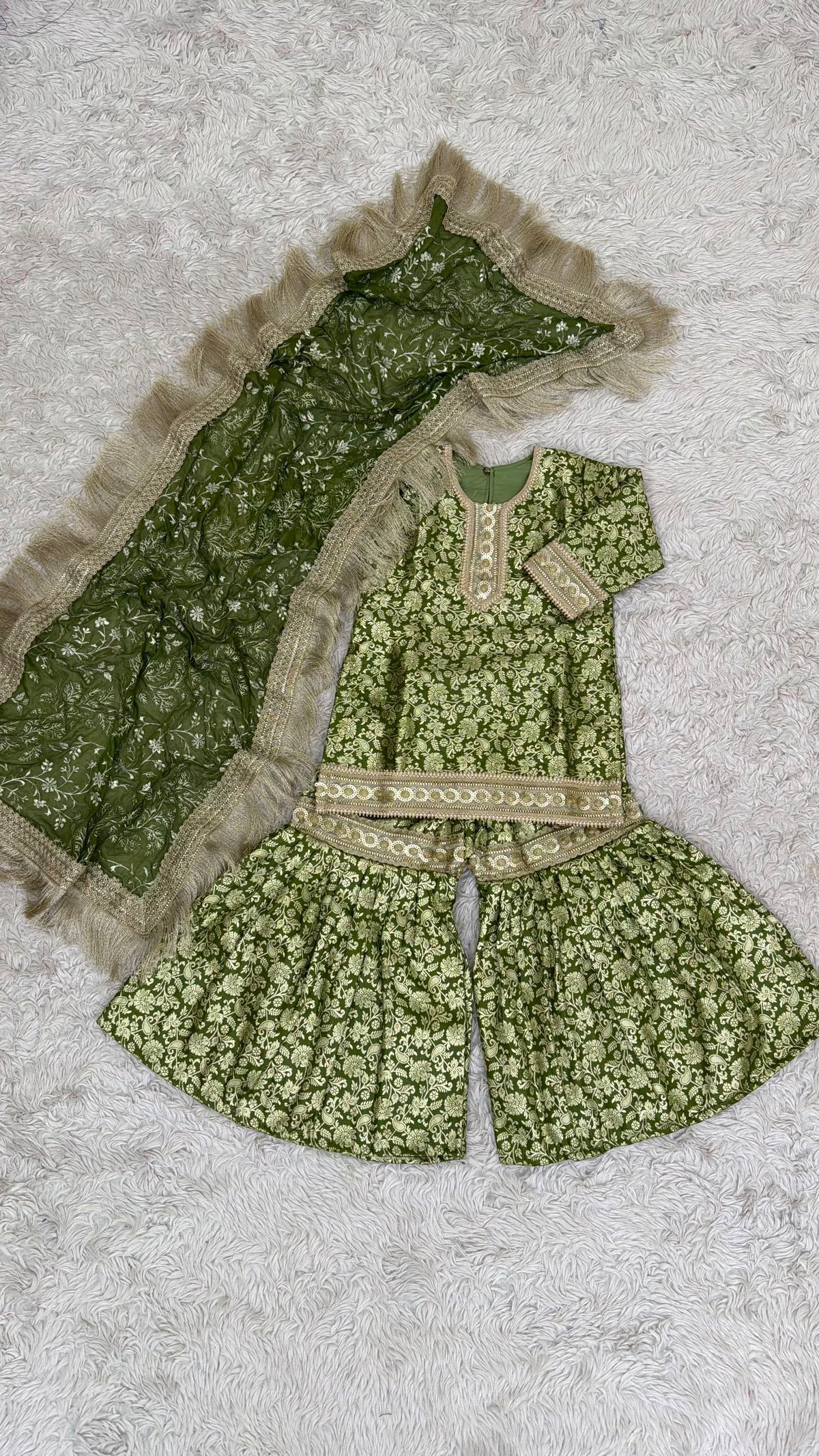MEHENDI BANARASI TOP GHARARA