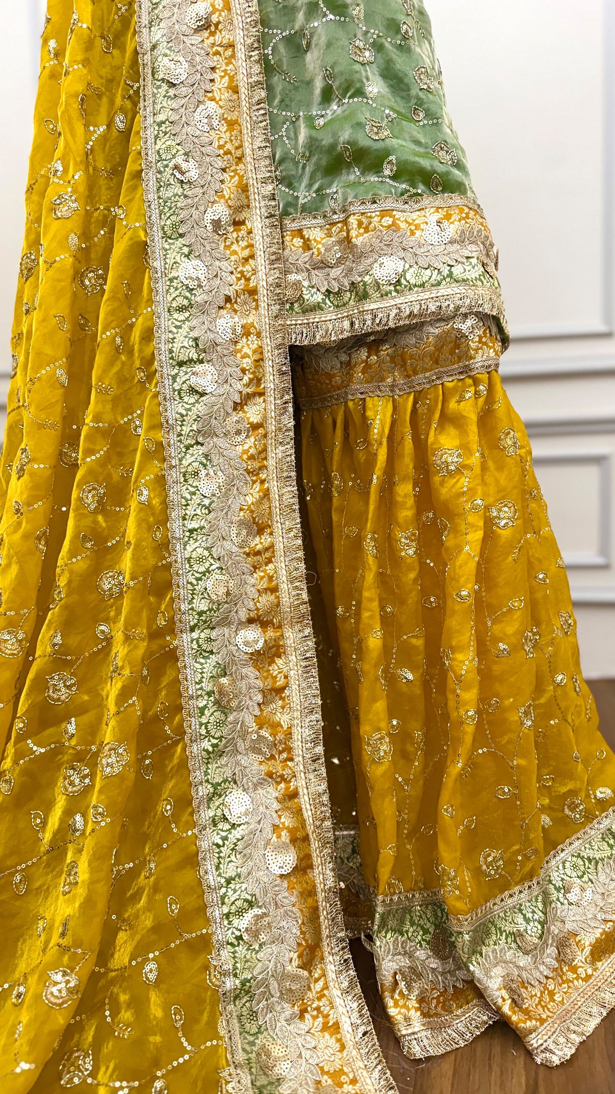 BRIGHT EMERALD GREEN       RAMPURI GHARARA