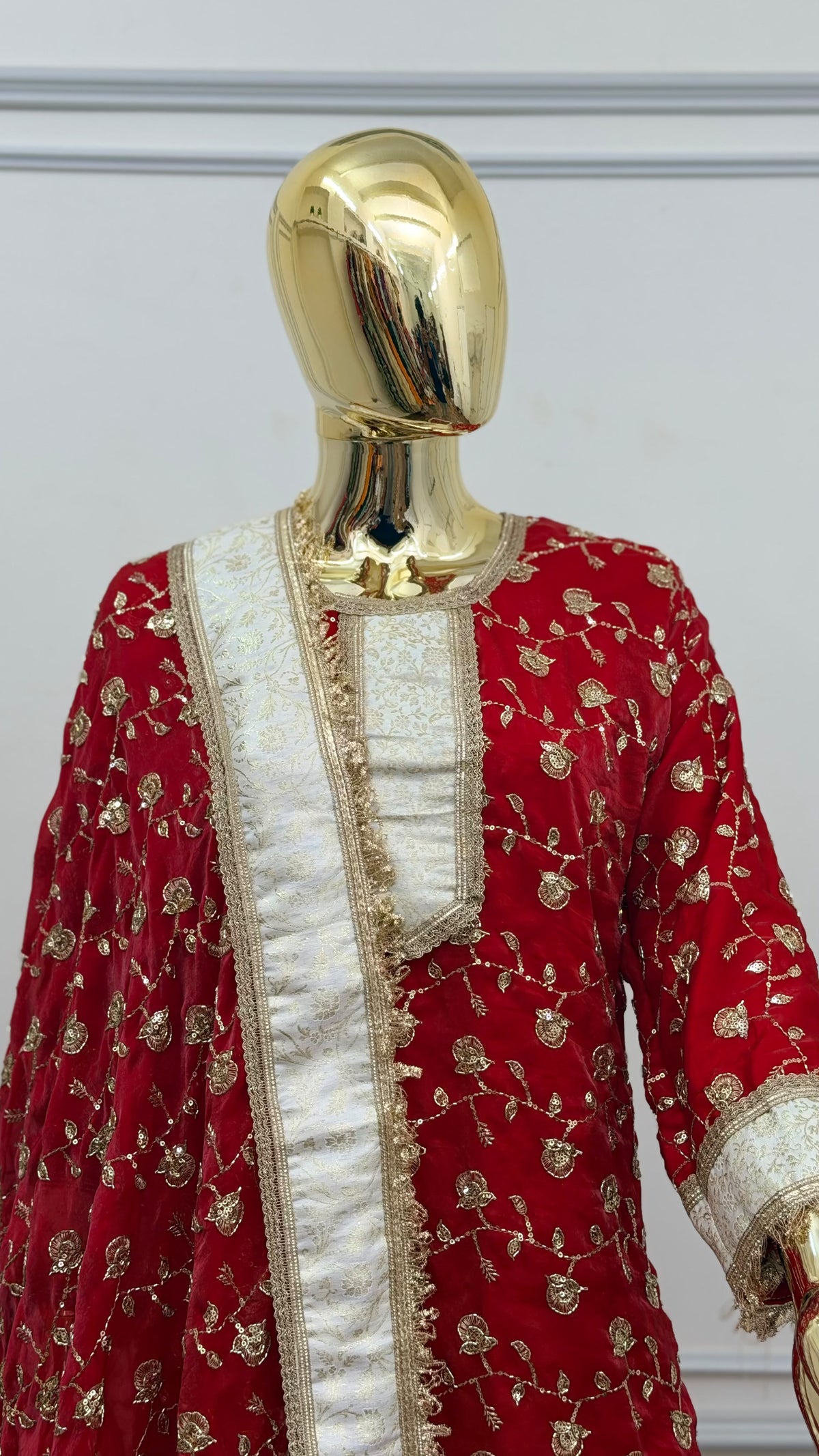 BLOOD RED RAMPURI GHARARA
