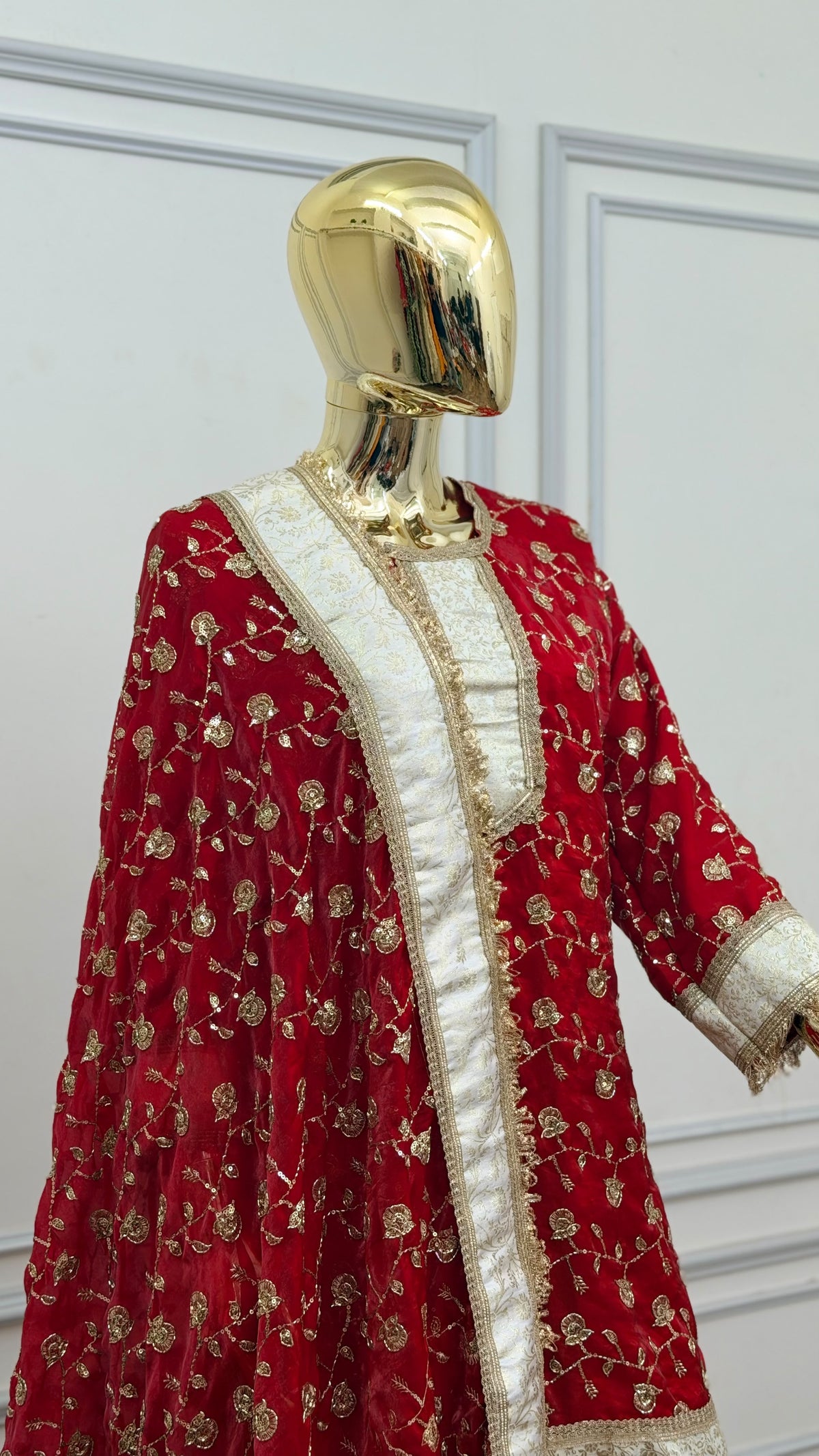 BLOOD RED RAMPURI GHARARA