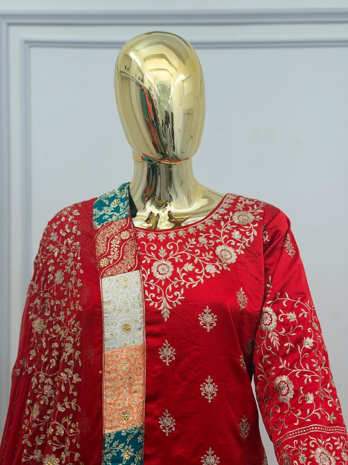 BRIDAL RED CHATAPATI FARSHI
