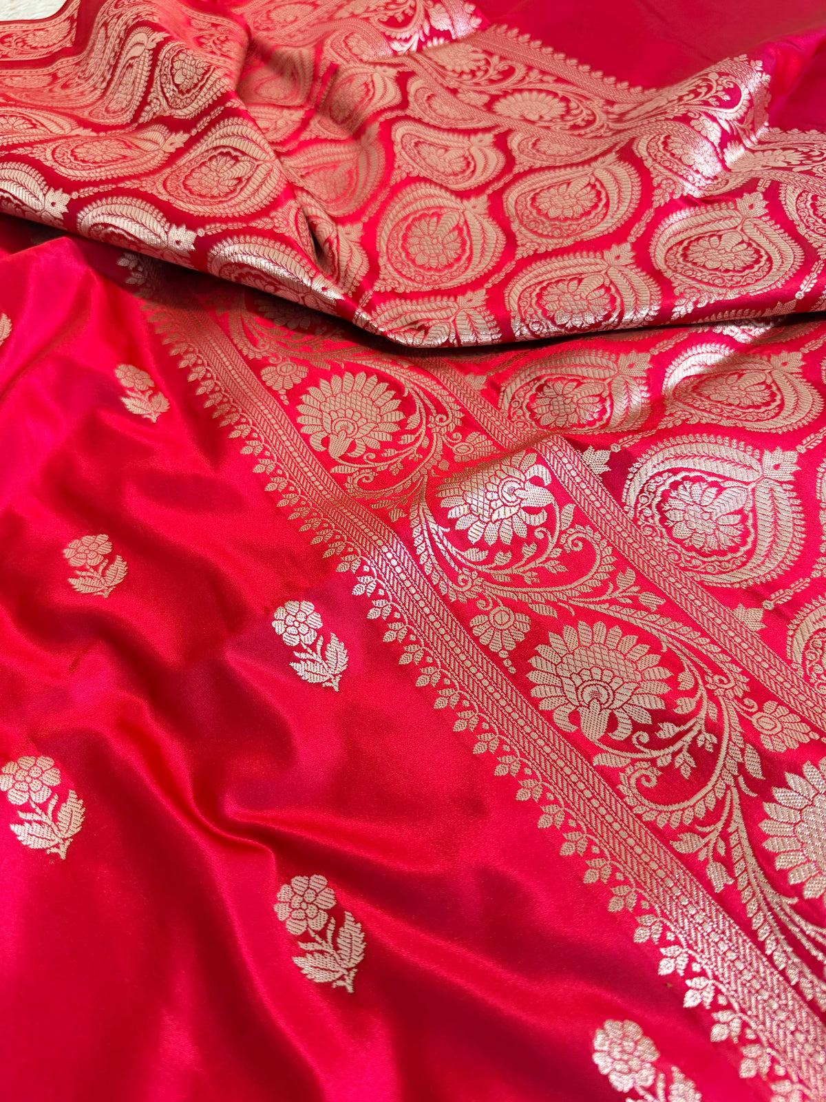 RED COLOR MASHRU KATAAN SAREE