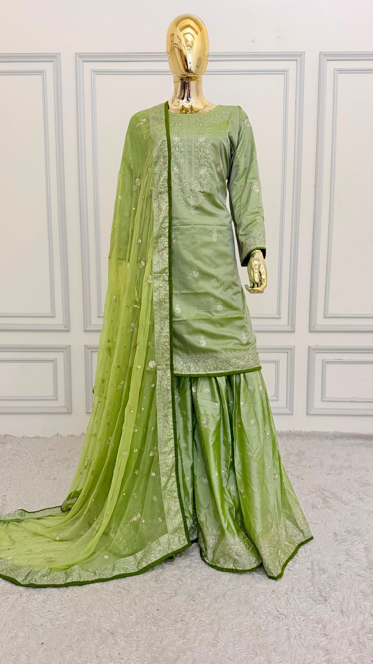 PASTLE PISTA GIRLISH GHARARA