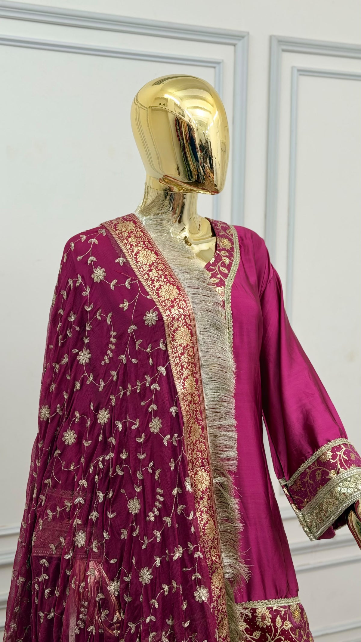 PYAJI KIMKHAB GHARARA