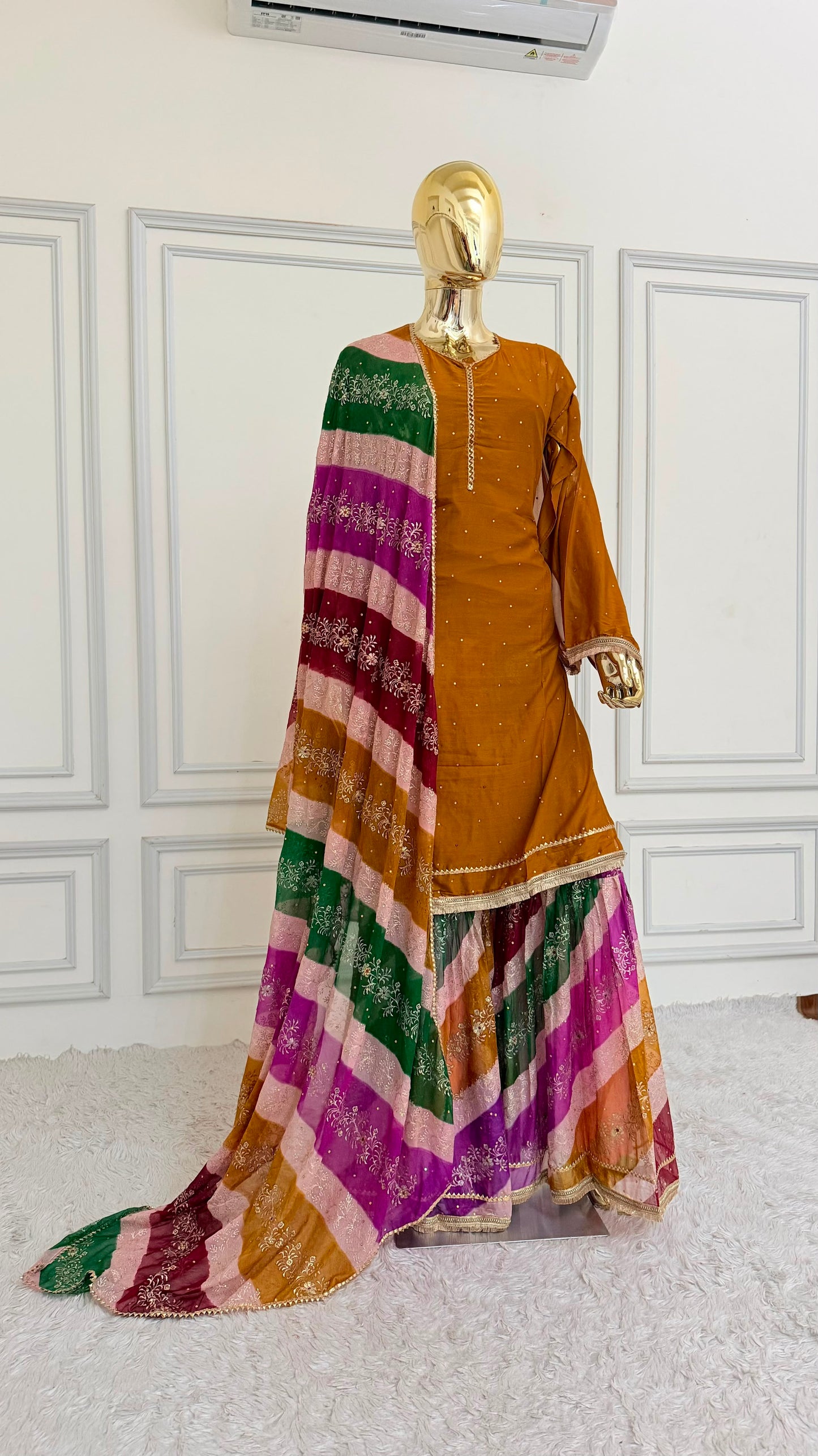 GIRLISH CHATAPATI GHARARA5