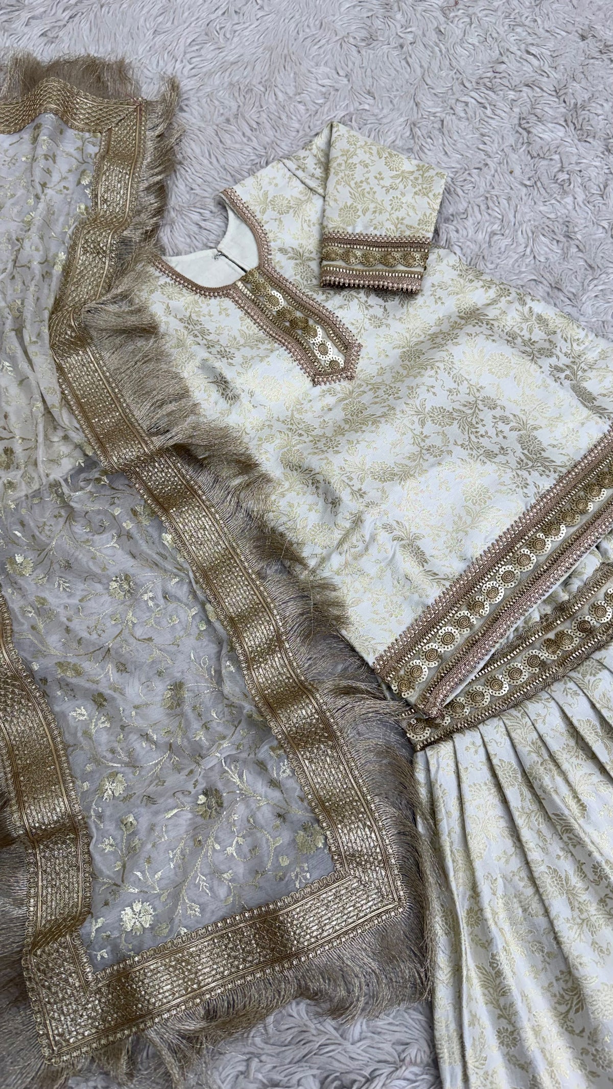 OFF WHITE BANARASI TOP GHARARA
