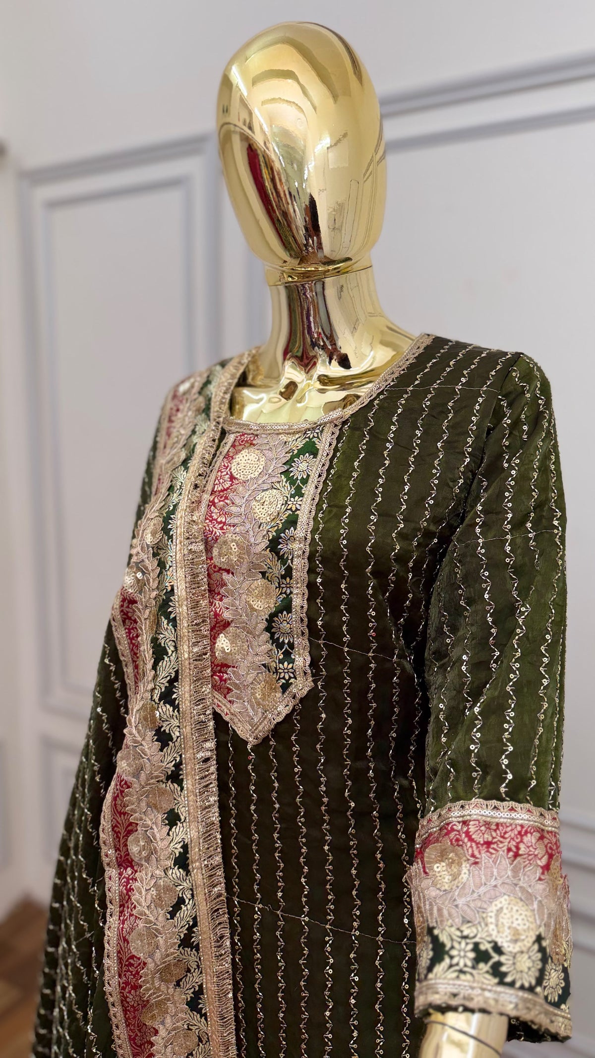 DARK MEHENDI DIAGONAL DESIGN RAMPURI GHARARA