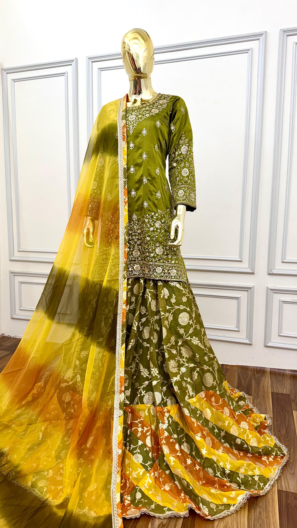 CHATAPATI FARSHI LAHENGA