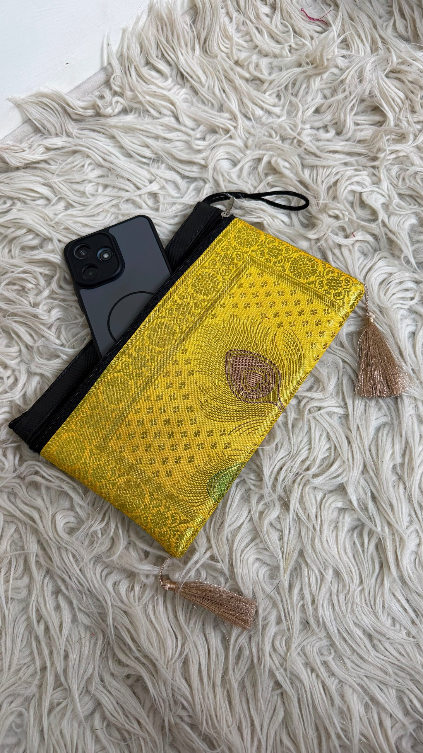 BANARASI YELLOW COLOR MORPANKHI WALLET