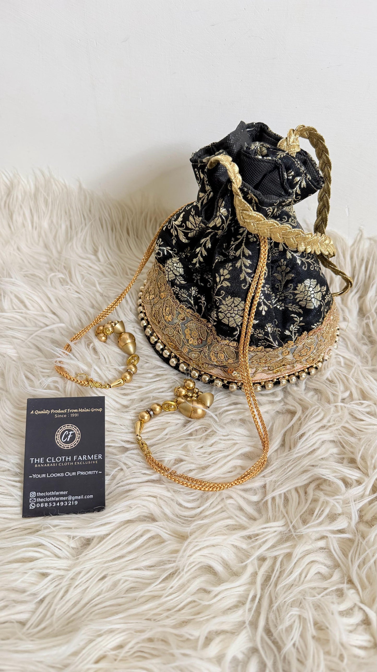 BLACK COLOR BANARASI KIMKHAB POTLI